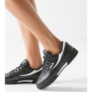 LIKE NEW FILA Original Fitness Ripple Sneaker